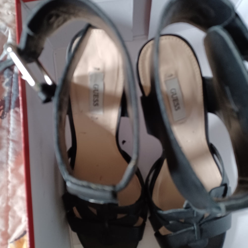 Shoes - Picture 6 of 9